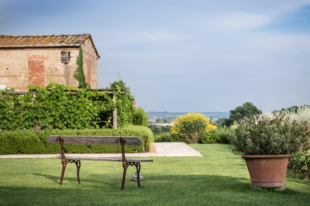 Relais La Leopoldina Hotel Bettolle Bagian luar foto