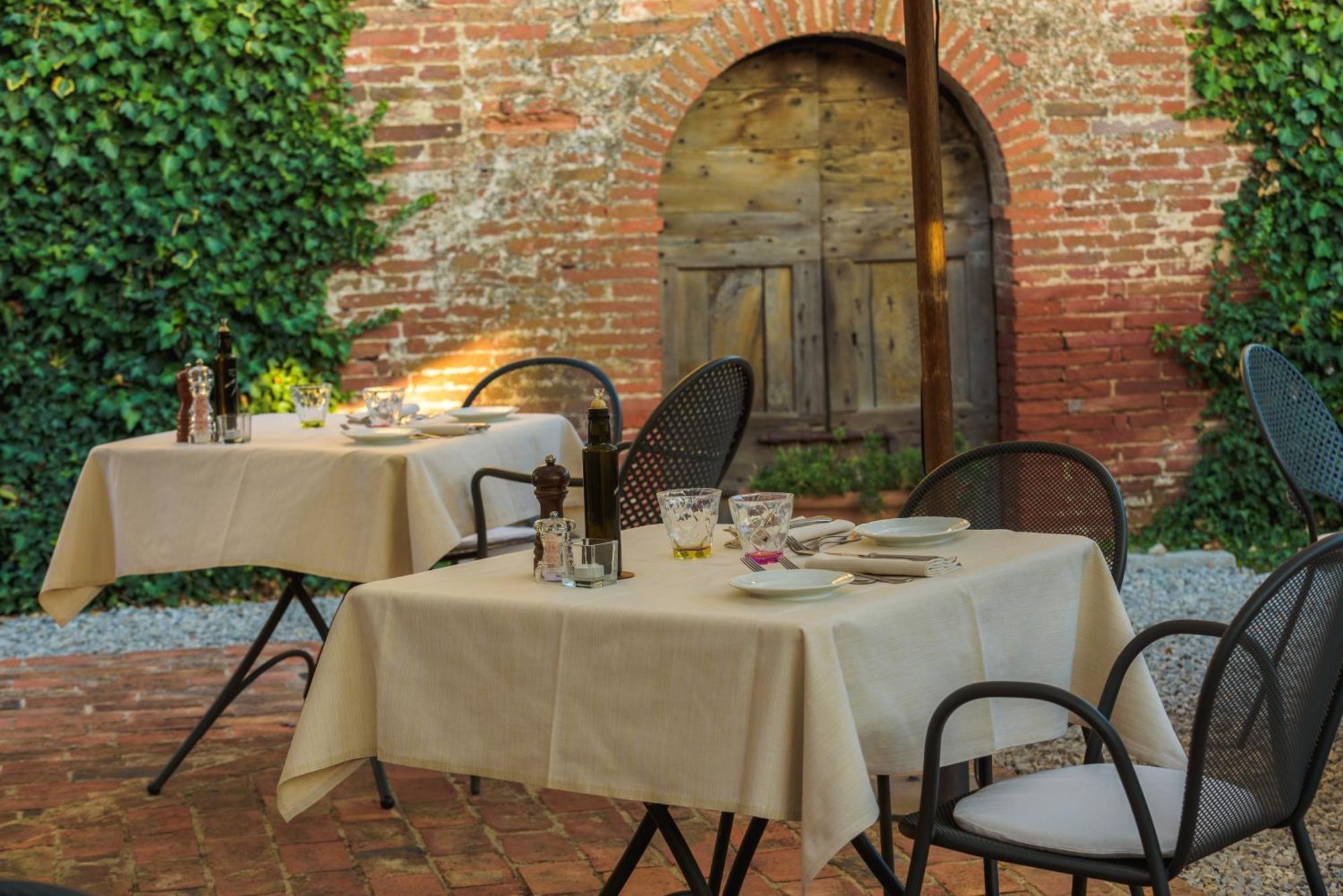 Relais La Leopoldina Hotel Bettolle Bagian luar foto