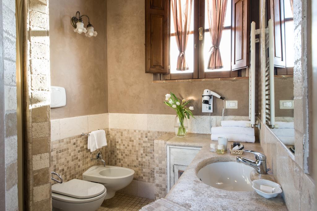 Relais La Leopoldina Hotel Bettolle Ruang foto