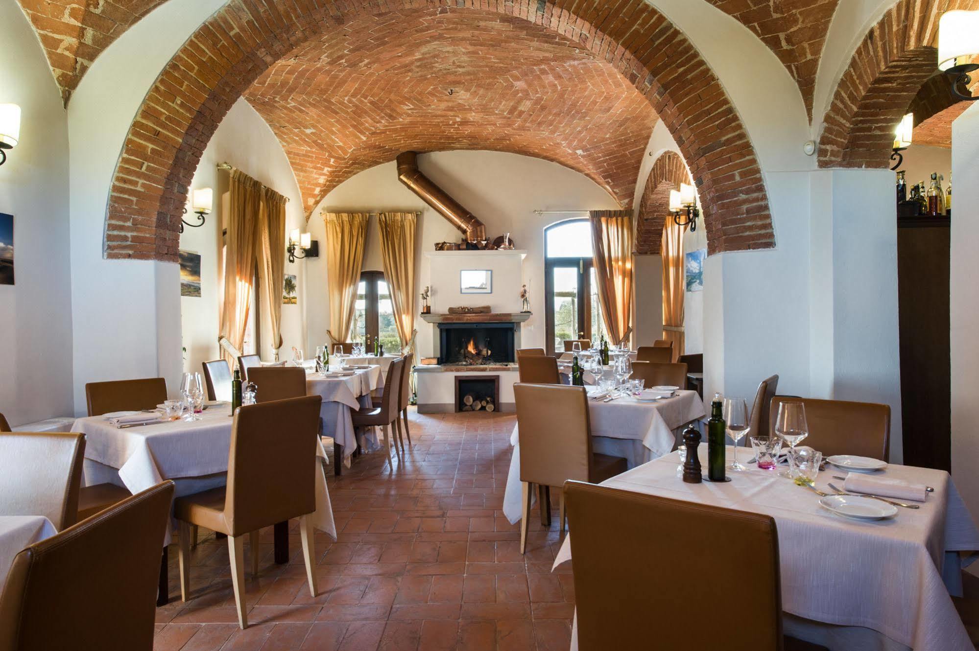 Relais La Leopoldina Hotel Bettolle Bagian luar foto