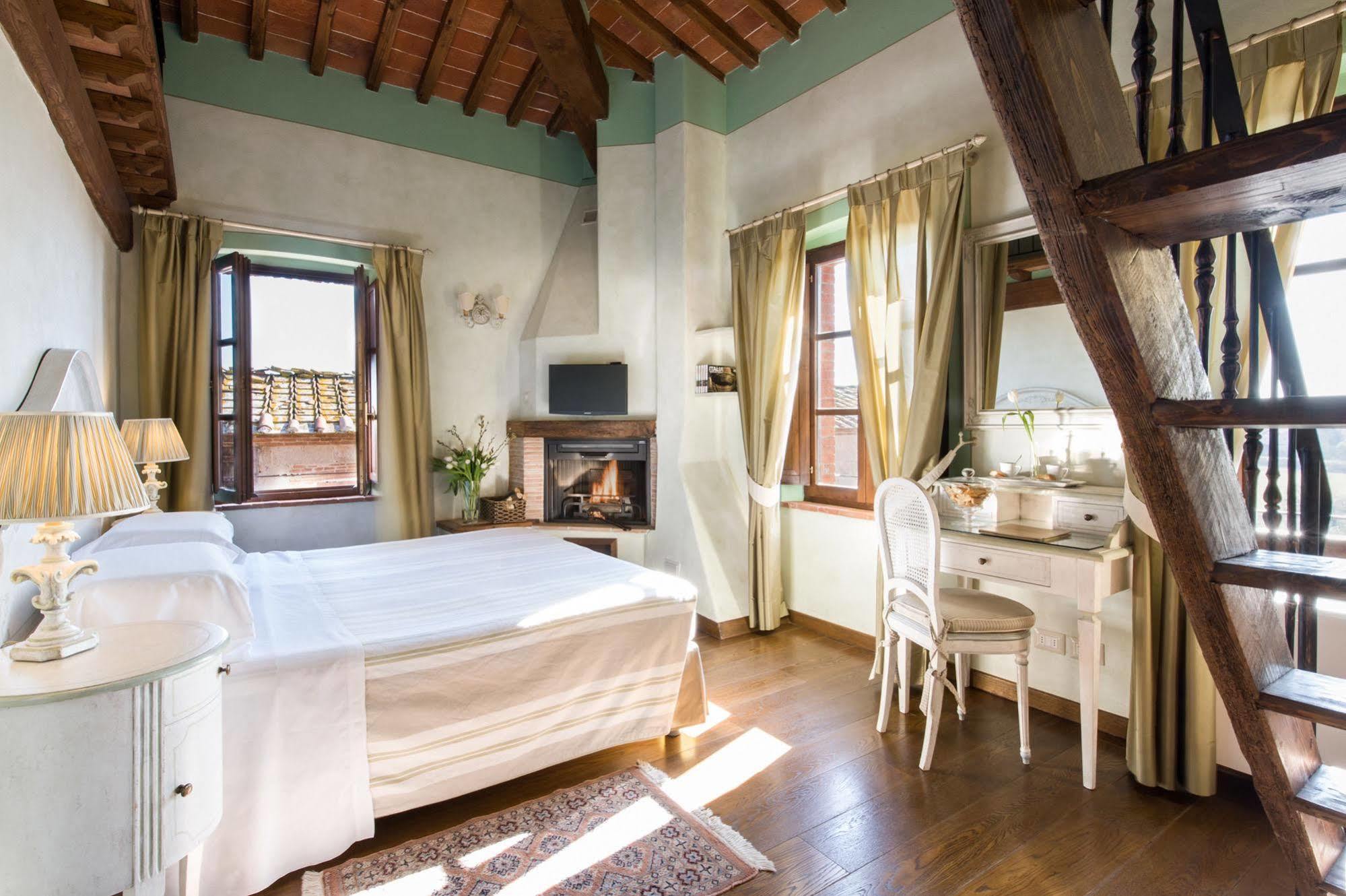 Relais La Leopoldina Hotel Bettolle Bagian luar foto