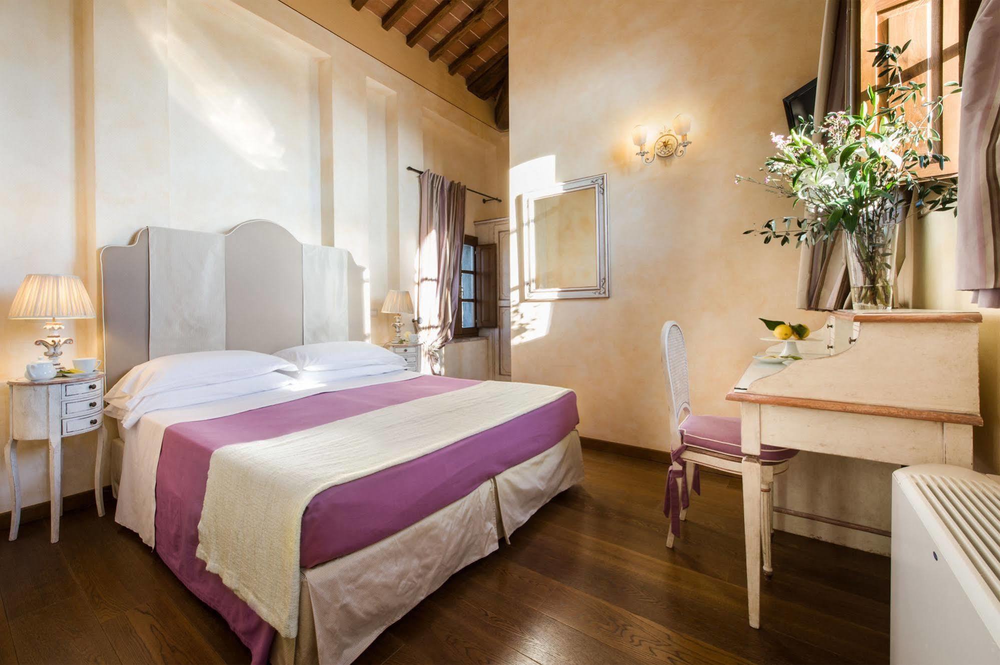 Relais La Leopoldina Hotel Bettolle Bagian luar foto
