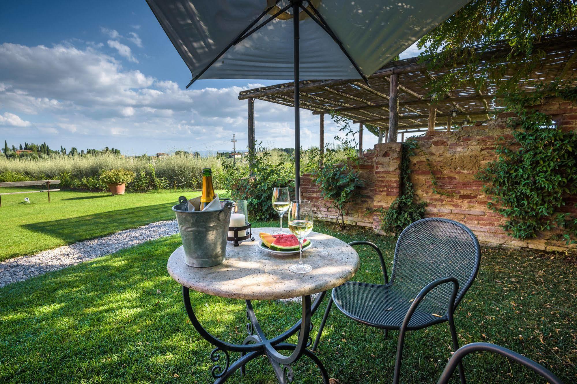 Relais La Leopoldina Hotel Bettolle Bagian luar foto